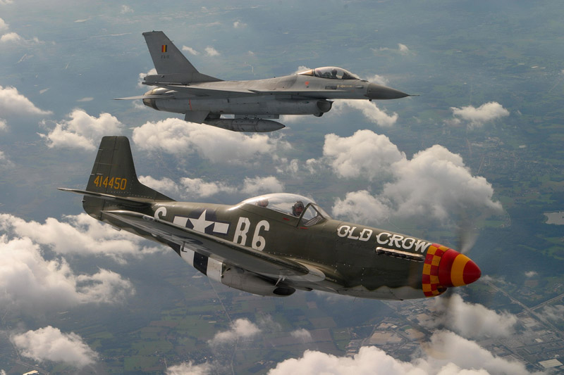 f16mustang01