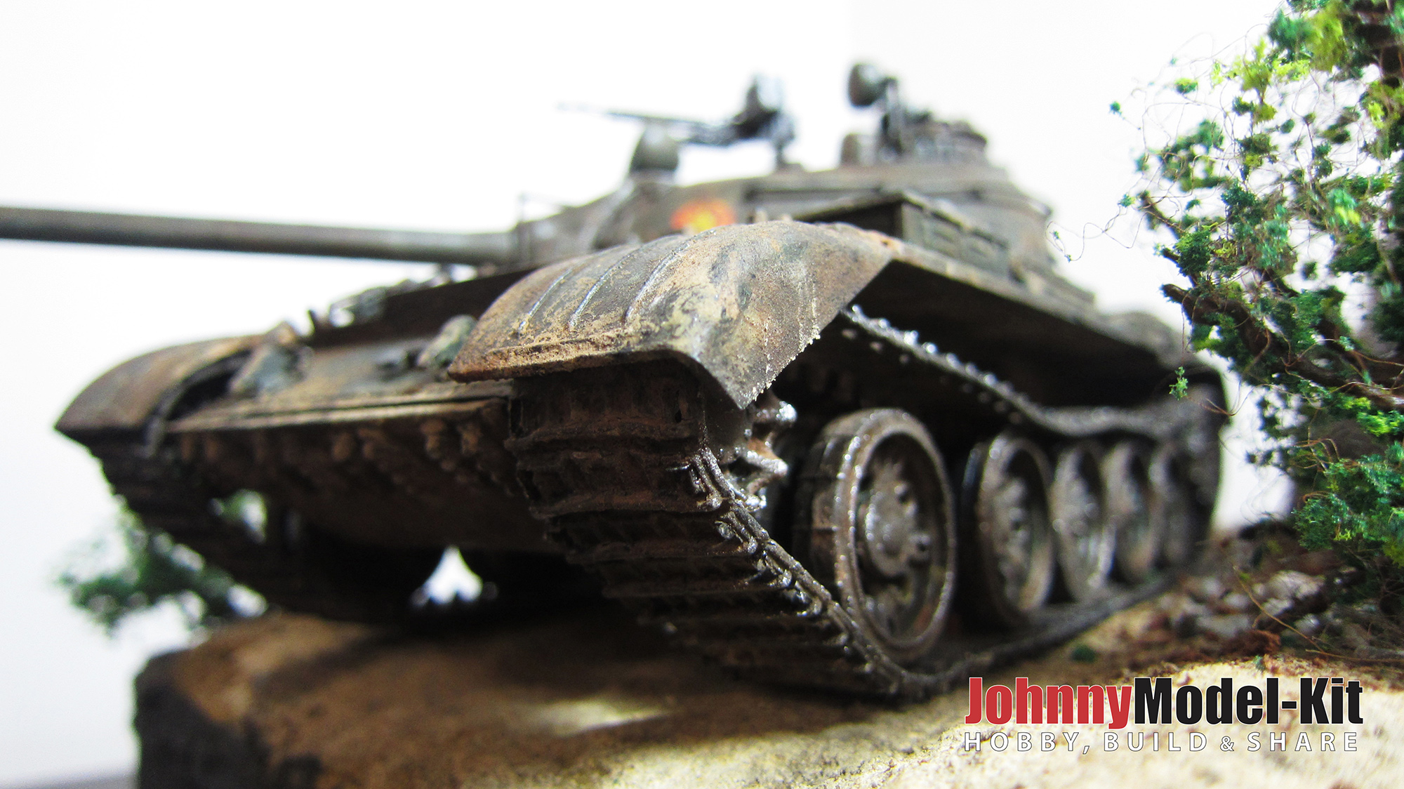 Tank T-54B-04